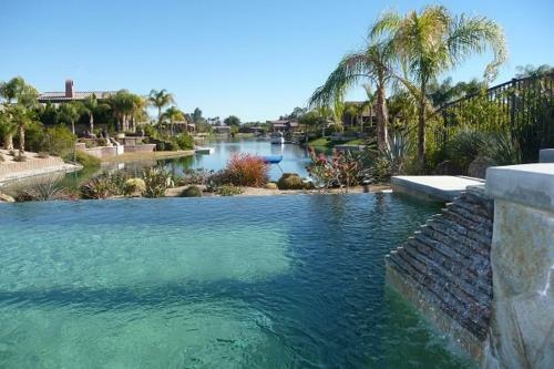 Luxury On The Lake Rancho Mirage