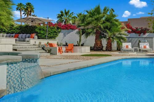 Tres Palmas By Oranj Palm
