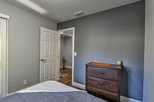 Modern Home With Pool And Office - Near Dt Sacramento!
