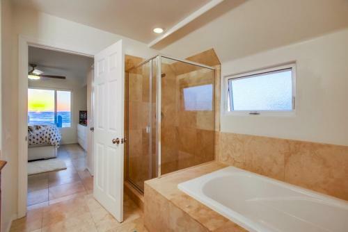 3 Floors Of Ocean Frontage With Private Hot Tub