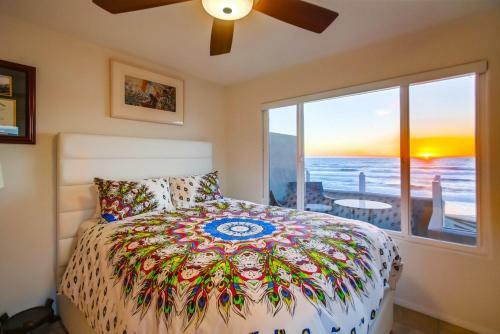 3 Floors Of Ocean Frontage With Private Hot Tub