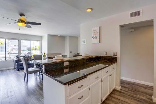 Exclusive Patio, Ac, Dog Ok, 2 Parking