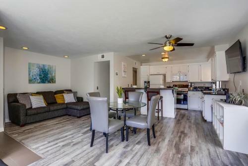 Exclusive Patio, Ac, Dog Ok, 2 Parking