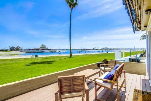 Waterfront, Exclusive Ground Level Patio, AC