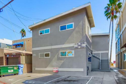 5 Waterfront Units, Ac, 4 View Patios