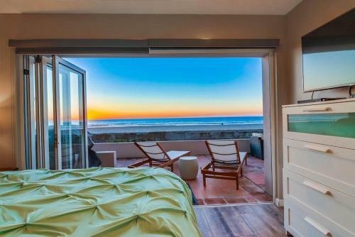 50ft Of Ocean Frontage, Entire Ground Level, AC