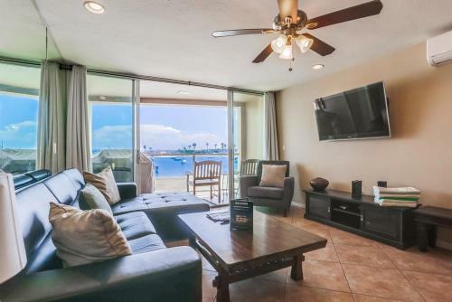 2 Sidexside Townhomes, 4 Patios, Ac, Multi Level