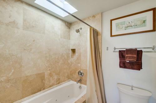 2 Sidexside Townhomes, 4 Patios, Ac, Multi Level