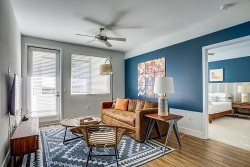 Wanderjaunt - Carmel Valley Apartments