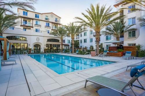 Wanderjaunt - Carmel Valley Apartments