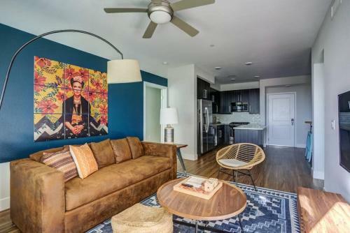 Wanderjaunt - Carmel Valley Apartments