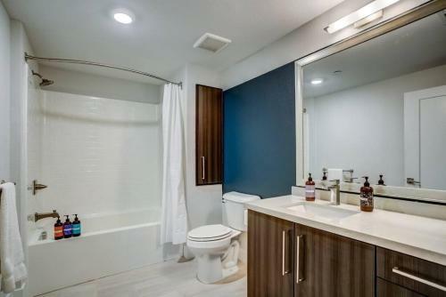 Wanderjaunt - Carmel Valley Apartments