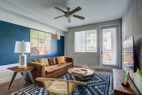 Wanderjaunt - Carmel Valley Apartments