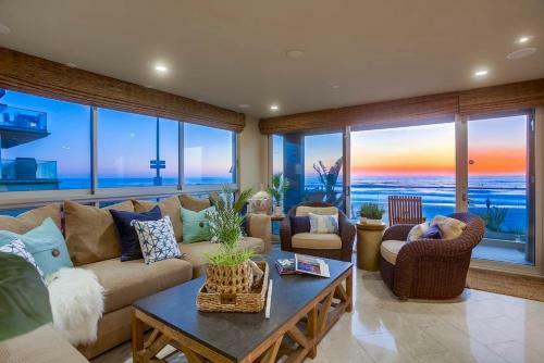 2 Combined Ocean Front Units! Exclusive Patio, Bbq, Fire Pit