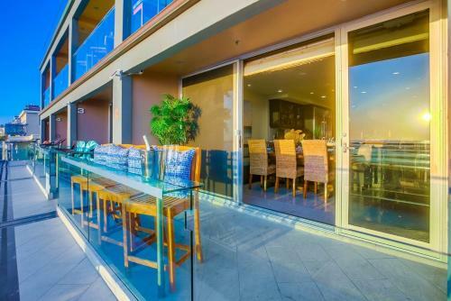 2 Combined Ocean Front Units! Exclusive Patio, Bbq, Fire Pit