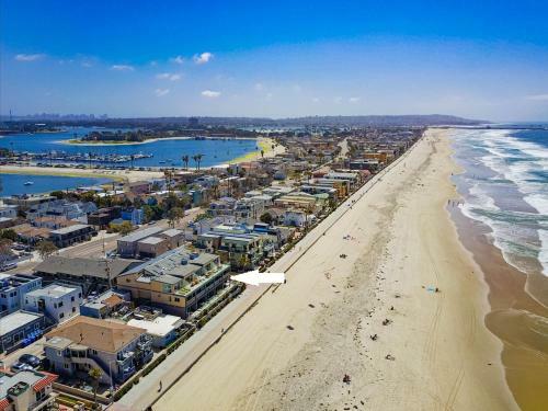 2 Combined Ocean Front Units! Exclusive Patio, Bbq, Fire Pit