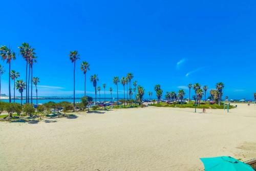 Ocean Front, 2 Levels, 2 Water View Patios, AC