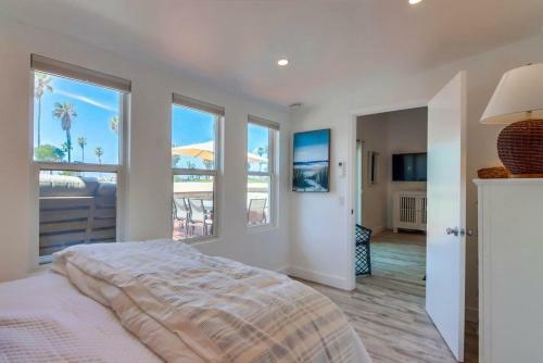 Ocean Front, 2 Levels, 2 Water View Patios, AC