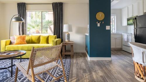 Wanderjaunt - Pacific Beach Townhomes
