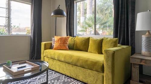 Wanderjaunt - Pacific Beach Townhomes