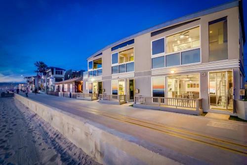 2 Levels, Ocean Front, Ac, Exclusive View Balcony