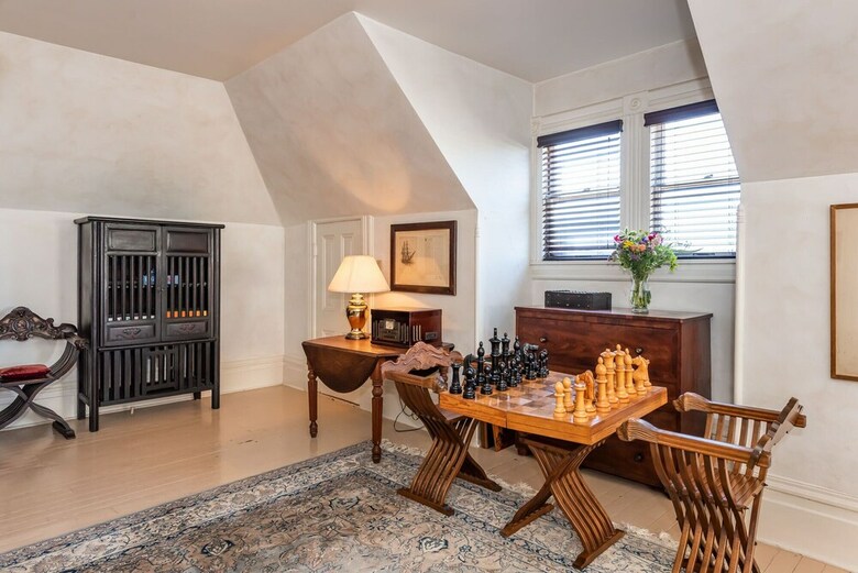 Chateau Tivoli Bed And Breakfast