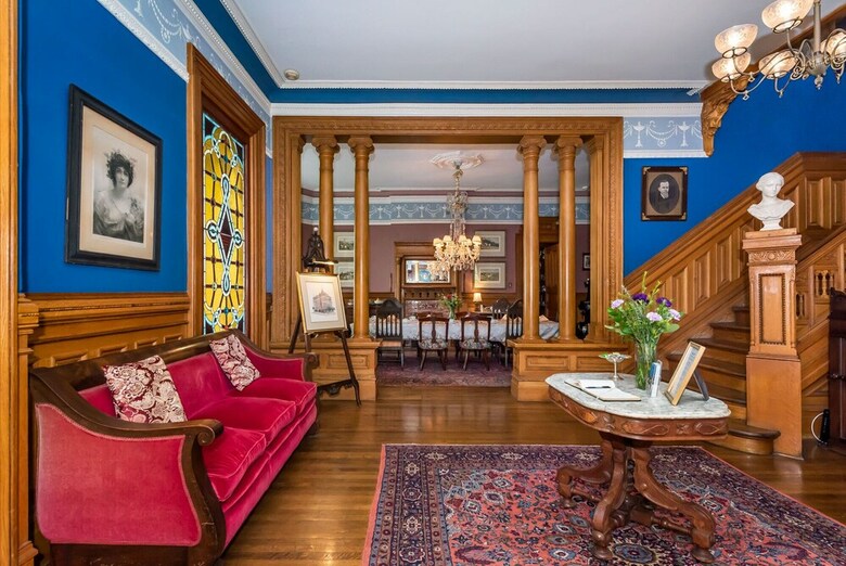Chateau Tivoli Bed And Breakfast