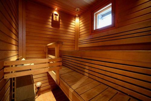 Himoshovi Cottages