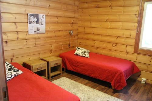 Lodge Marjakartano Hussola