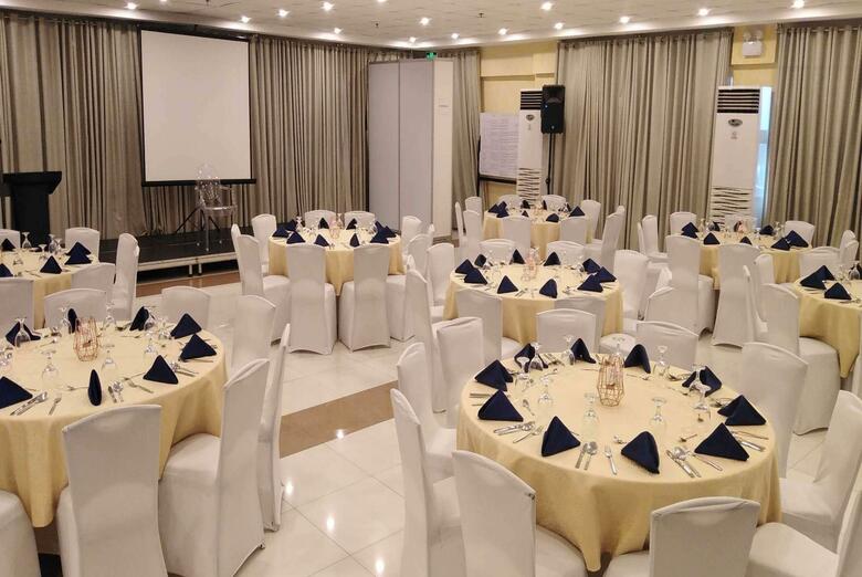 Days Hotel Iloilo