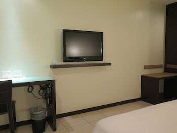 Hotel Circle Inn - Iloilo City Center