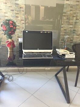 Hotel Circle Inn - Iloilo City Center