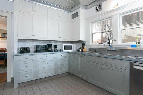 Corona Del Mar Home Home