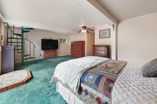 Redwoods On The River Retreat