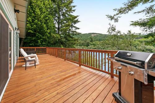 Redwoods On The River Retreat