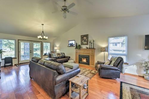 Crescent City Home With Deck - 15 Mins To Beach