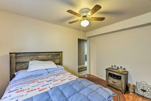 Crescent City Home With Deck - 15 Mins To Beach