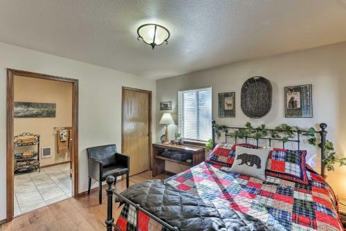 Crescent City Home With Deck - 15 Mins To Beach