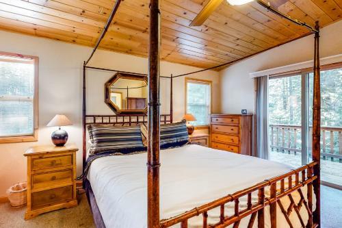 Updated Soda Springs Cabin