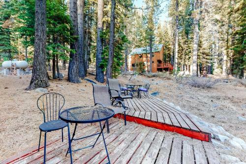 Updated Soda Springs Cabin