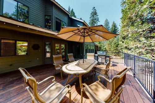 Evergreen Lodge