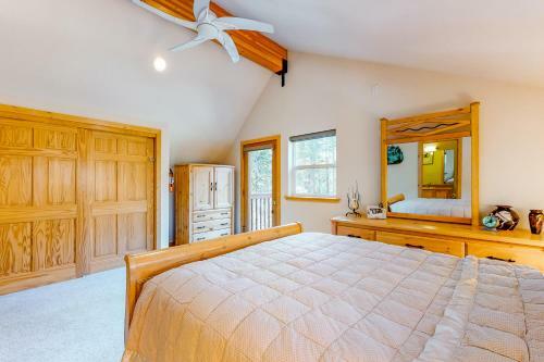 Serene Family Cabin