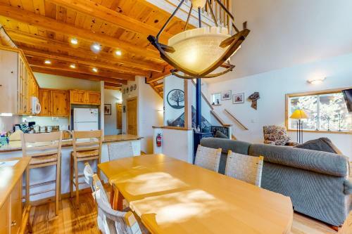 Serene Family Cabin