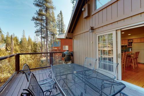 Hillside Creek Cabin