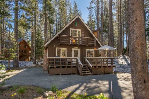 Alpenglow Lake House