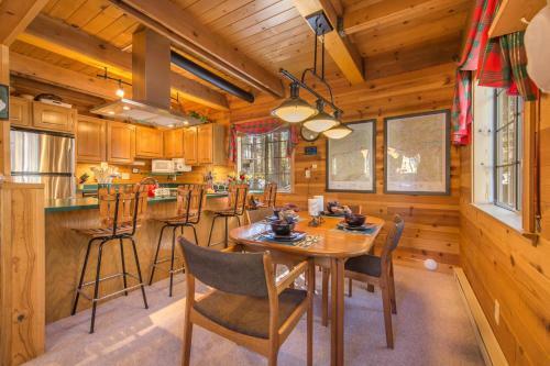 Alpenglow Lake House