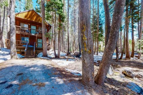 Rustic Mountain Retreat