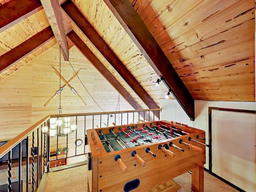 2275 Silver Tip Ave Cabin