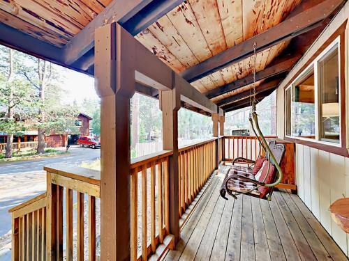 2275 Silver Tip Ave Cabin