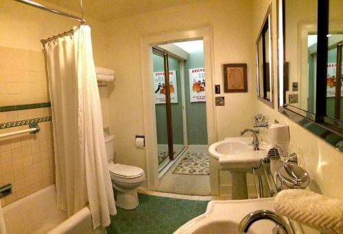 The Inn On Knowles Hill Bed & Breakfast Hotel